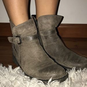 Born ankle boots
